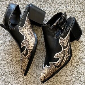 Donald J. Pliner Womens Rivi Leather
Black and Snake Print Women's Ankle Boots